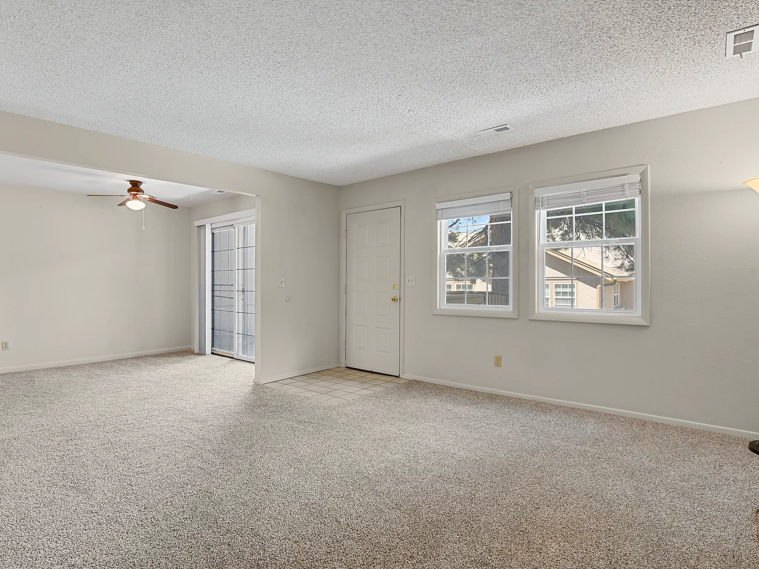 2 bed, 1292 sqft, $1,800 — Photo 4