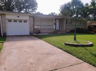9736 Perch Dr, Saint Louis, MO 63136
