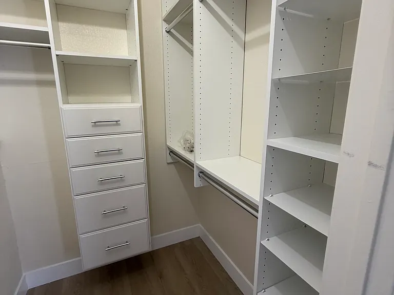 MB New walk in closet