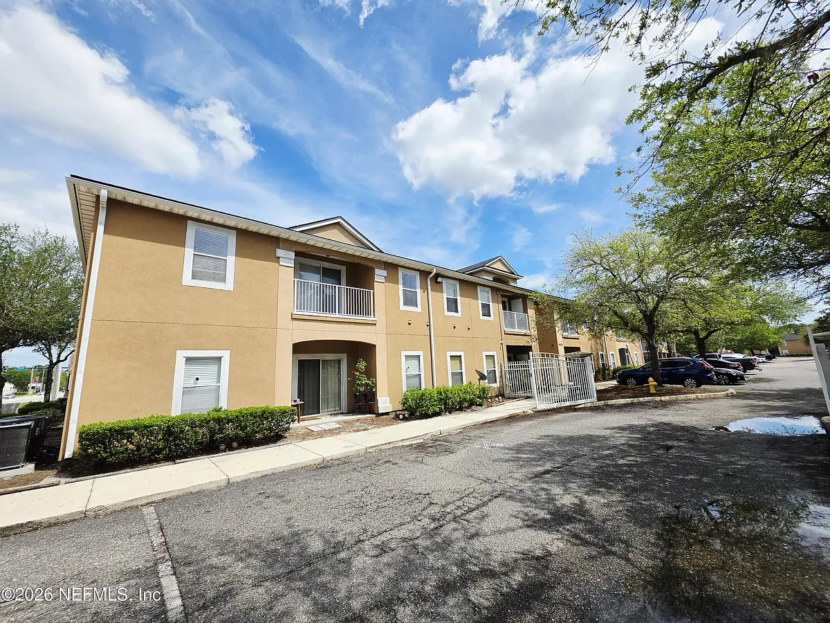 Building Photo - 9505 Armelle Way #15