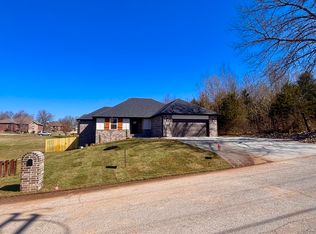 1197 W Warren Avenue, Ozark, MO 65721