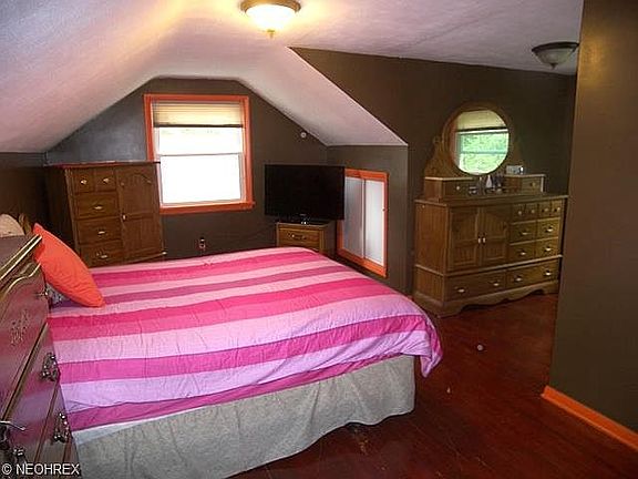 2nd image of 2094 Newcome St