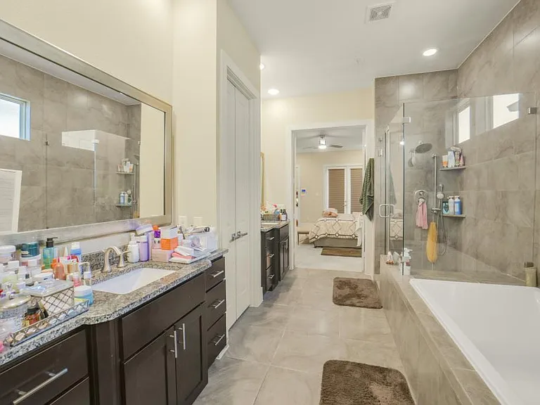 5425A Hidalgo St — Photo 32