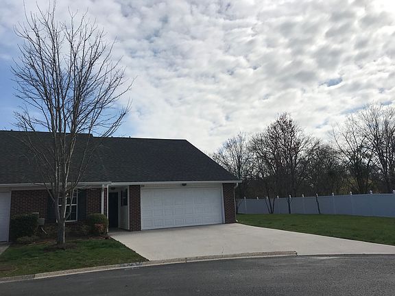 Exterior: End cul-de-sac