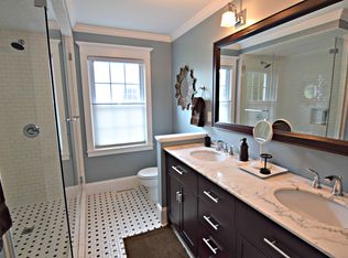 1700 Dearmon Dr, Charlotte, NC 28205