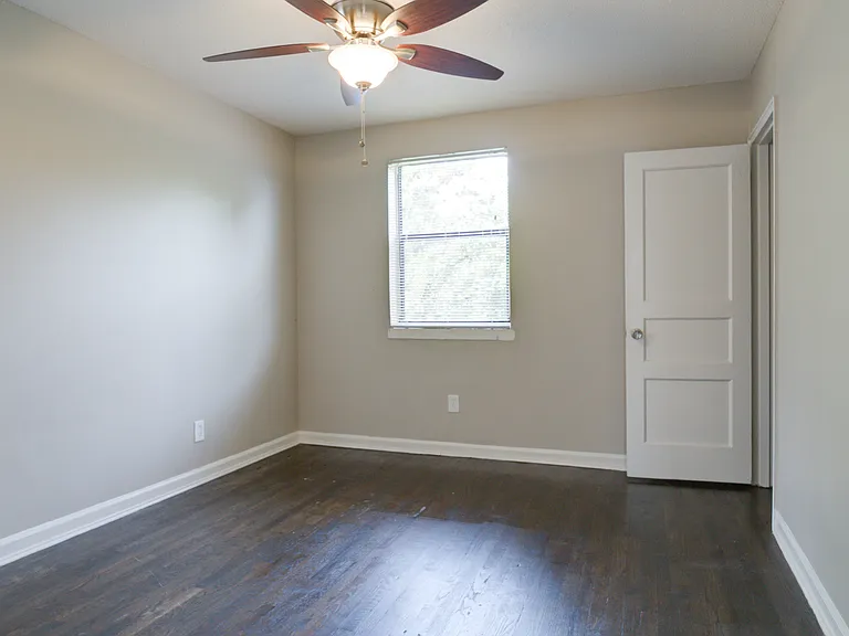 1209 Memorial Dr SE — Photo 13