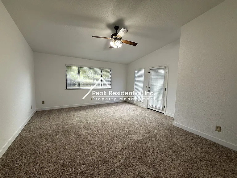 9378 Rolling Glen Ct — Photo 24