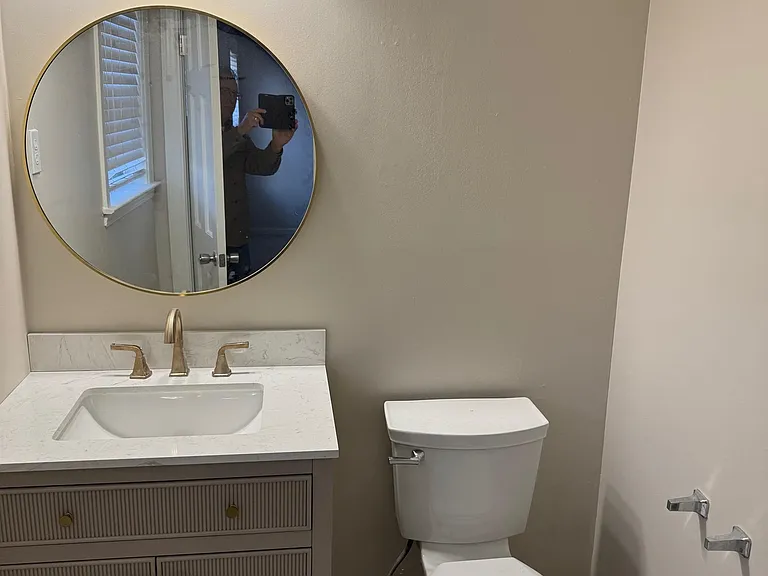 1624 W Churchill Downs Rd — Photo 13