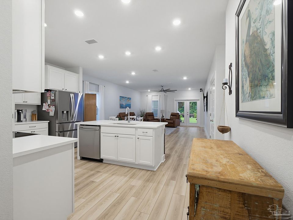 1st image of 889 Windmill Cir