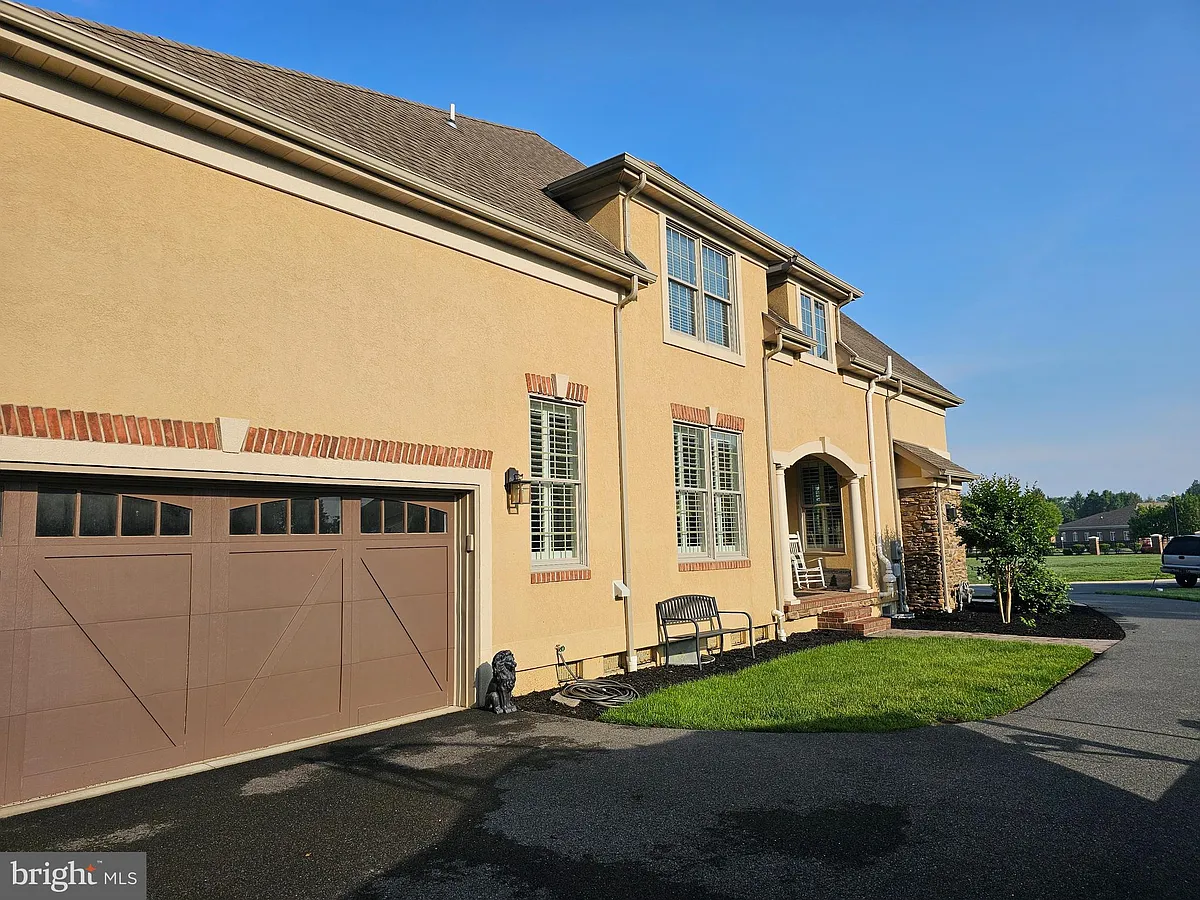Building Photo - 94 Wolf Creek Cir