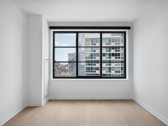 3rd image of 515 W 38th St APT 24J