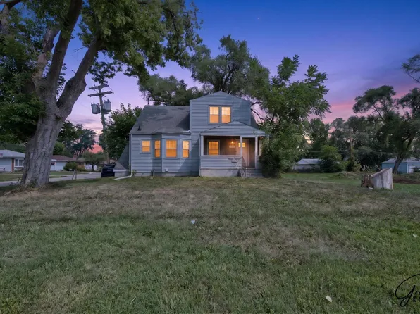 22107 Fifteen Mile Rd, Clinton Township, MI 48035