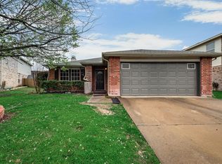 2907 Santa Sabina Dr, Grand Prairie, TX 75052