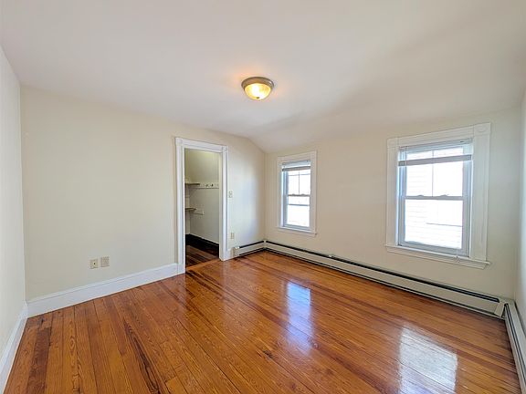 4th image of 41 Bay State Ave #1