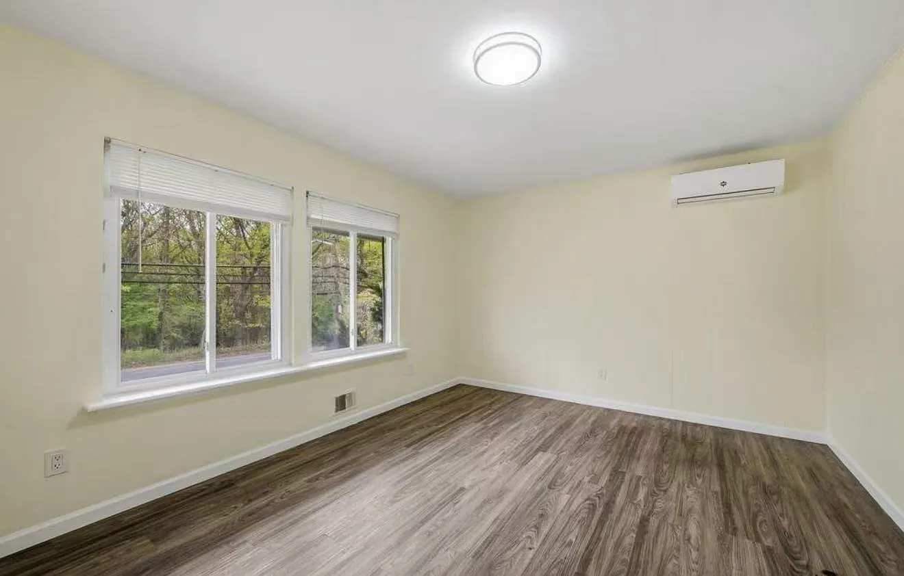 4 bed, 1500 sqft, $5,000 — Photo 3