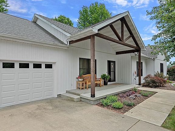 Front of Home and Garage