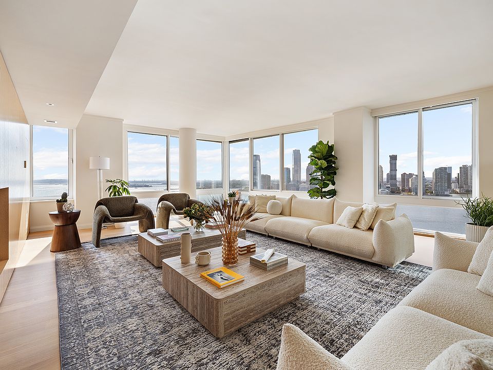 1st image of 212 Warren St #Penthouse S