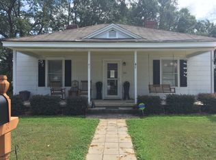 41 Oak St, Great Falls, SC 29055