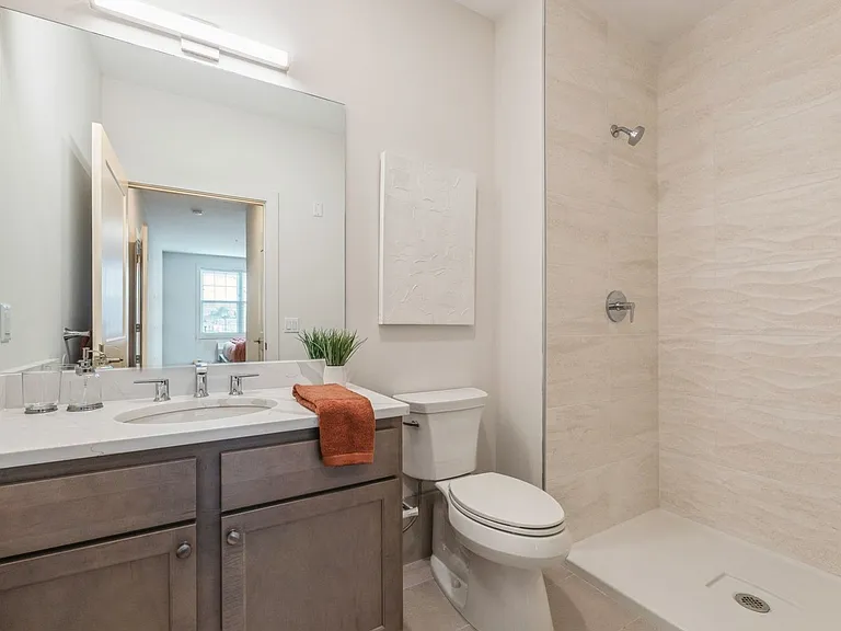 The Grande Saddle Brook — Photo 17