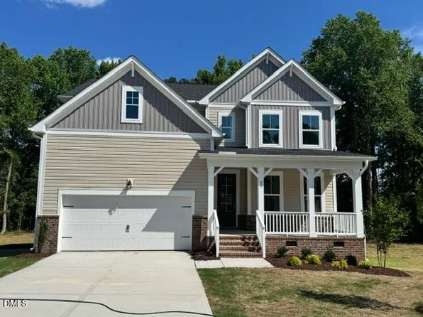 85 Charred Oak Ct, Lillington, NC 27546