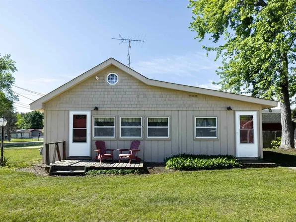 10388 Hunters Trl, Lake, MI 48632