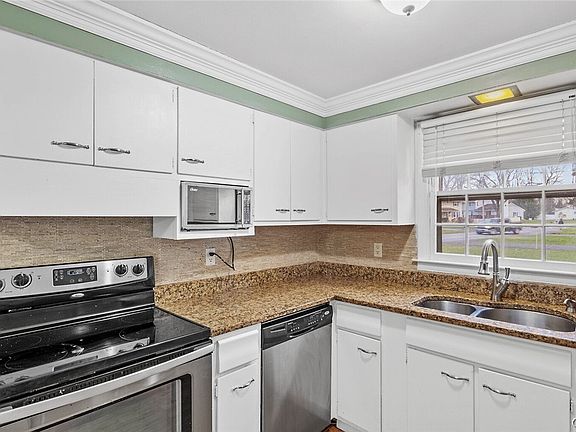 4th image of 7653 Admiral Dr
