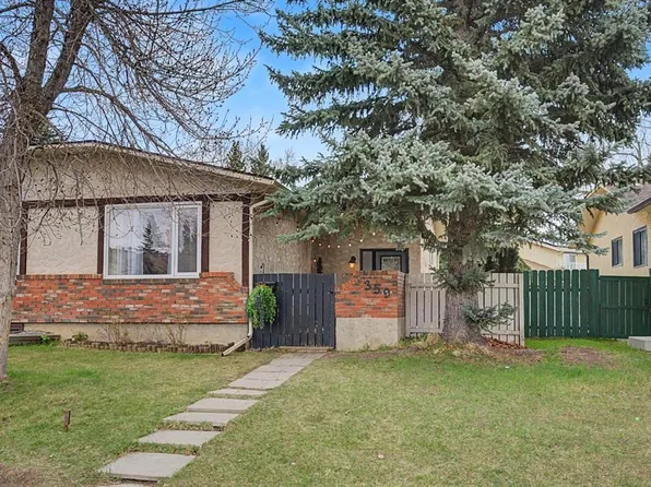 359 W Woodvale Cres SW, Calgary, AB T2W 3L3