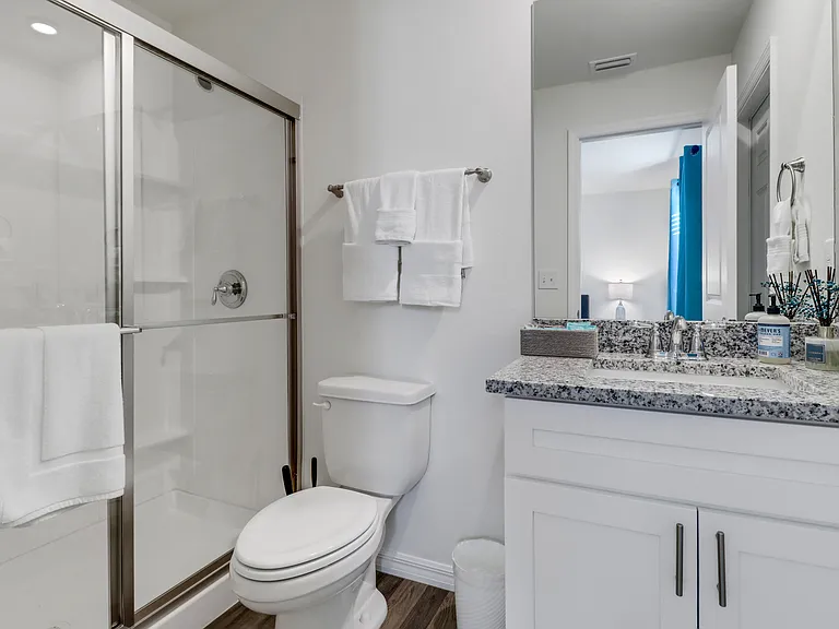 4528 NW 34th Pl — Photo 10