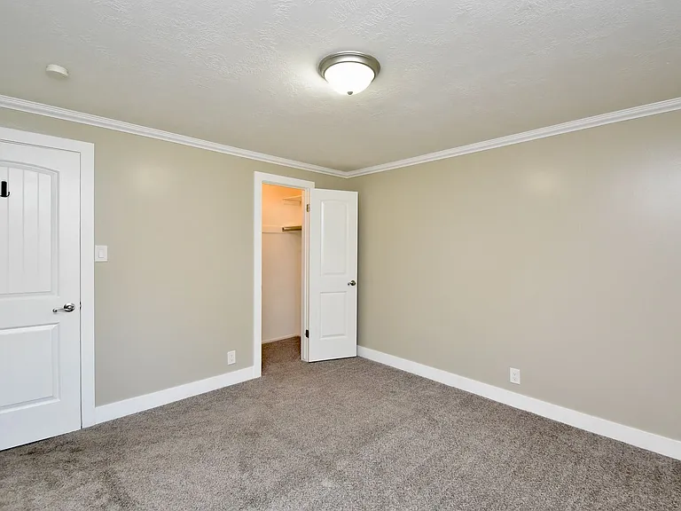 127 E 1100 N #3 — Photo 9