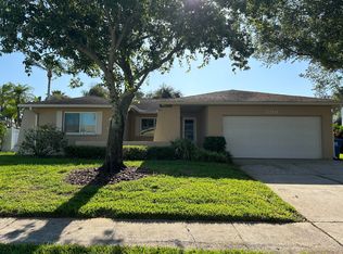 5701 Tanglewood Dr NE, Saint Petersburg, FL 33703