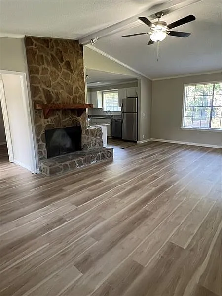 3 bed, 2.0 bath, $2,200 — Photo 4