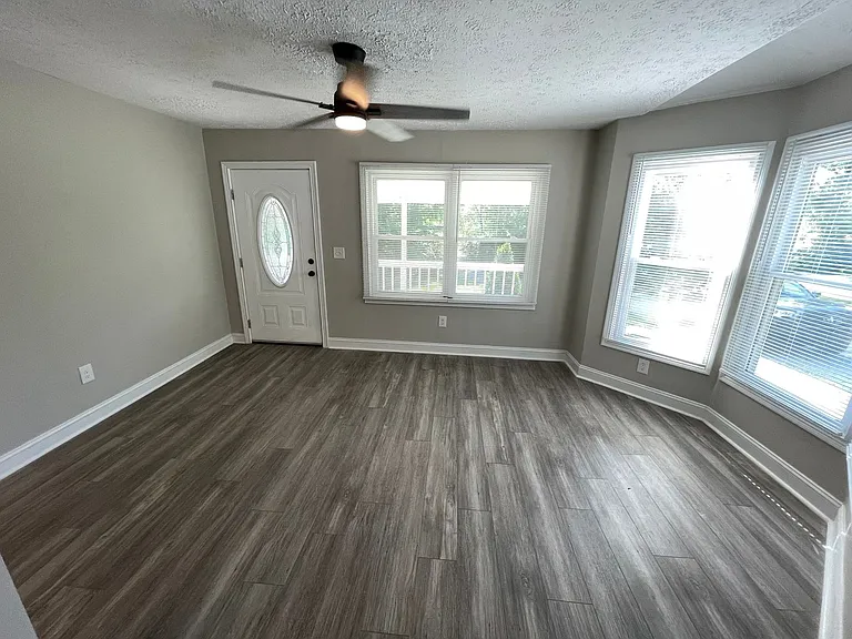 117 Clark Station Rd — Photo 8