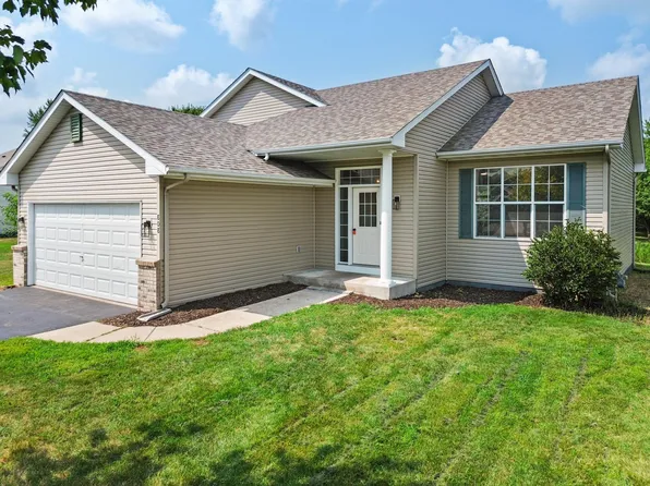 808 Lindsey Ln, Belle Plaine, MN 56011