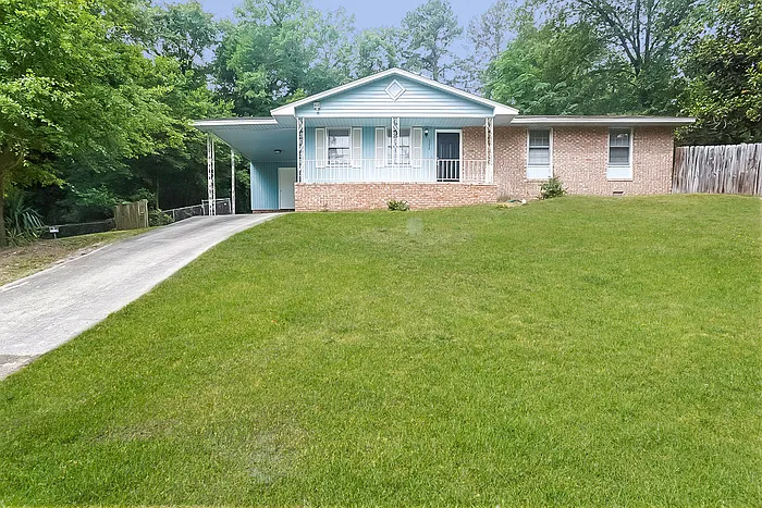 2353 Pinewood Ct