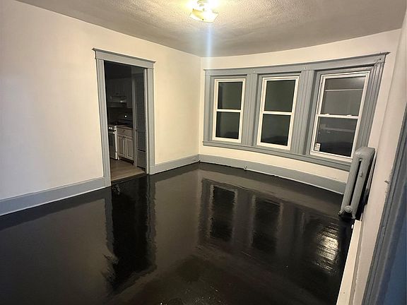 3rd image of 76 S Hamilton St APT 4