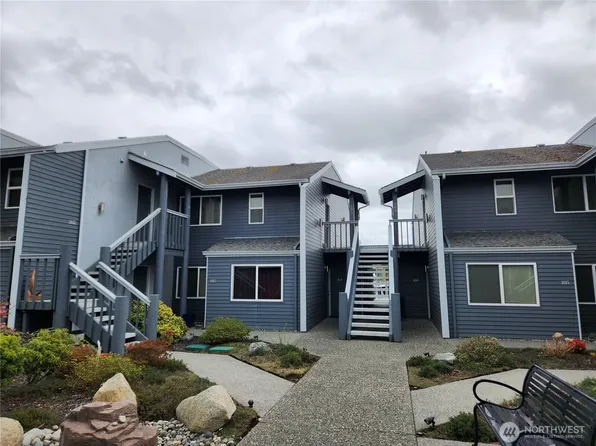 2001 Skyline Way #203, Anacortes, WA 98221