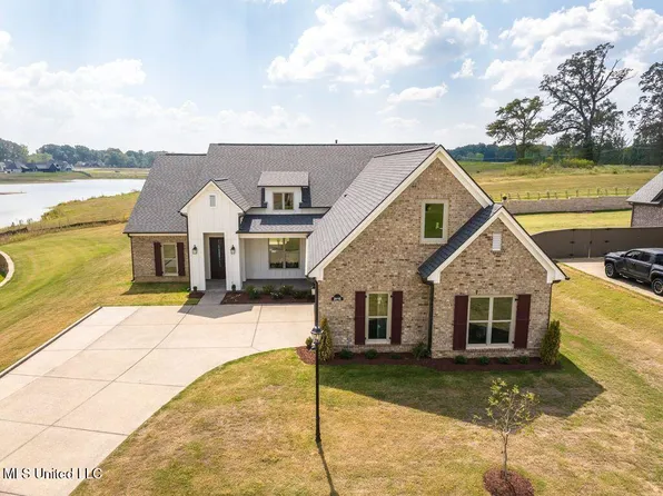 2115 Livingston Way, Hernando, MS 38632