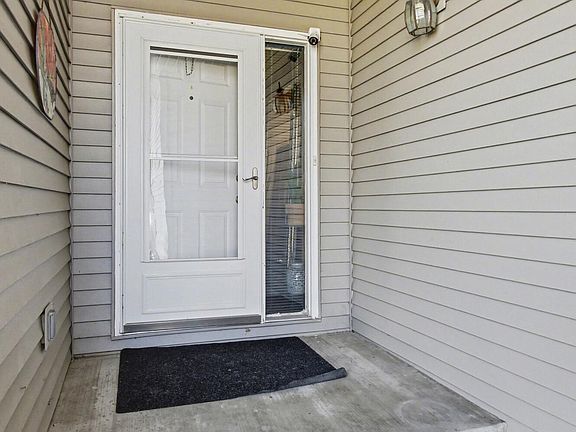 5th image of 2208 Stori Ln