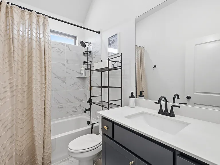 1528 Sandhill Ln — Photo 20