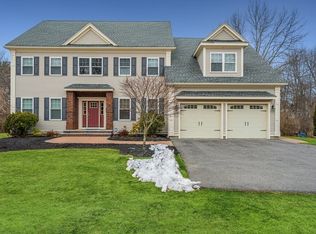3 Lavender Ln, Bedford, MA 01730