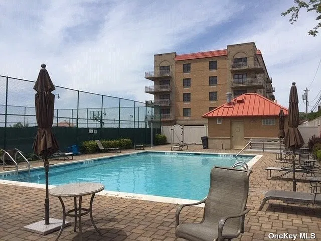 2 bed, 1200 sqft, $4,950 — Photo 3