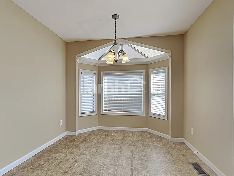5006 Horsestall Dr — Photo 8