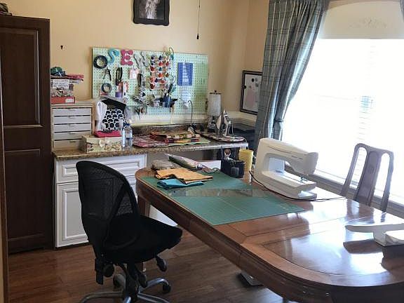 4th image of 3208 Sexton Dr