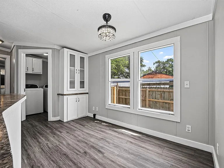 2122 Koster Rd — Photo 12