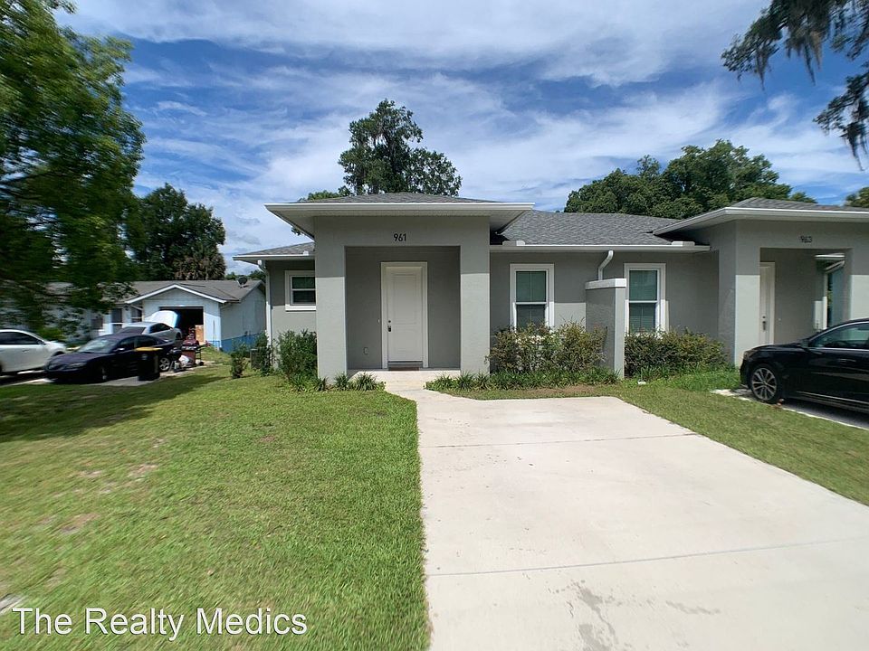 1st image of 961 Beau Ct