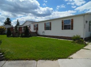 29265 Vinewood Rd, Flat Rock, MI 48134