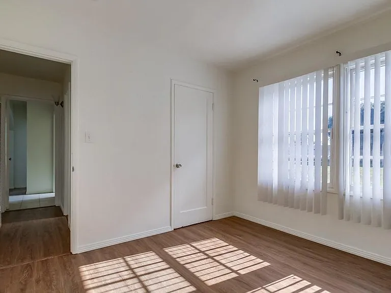 891 Elm Ave — Photo 24