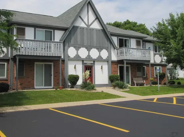 Brookshire Apartments, 451 Brookshire Dr #1817f2cfa, Valparaiso, IN 46385
