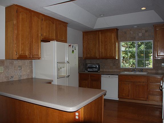 4th image of 1597 Scoti Ln