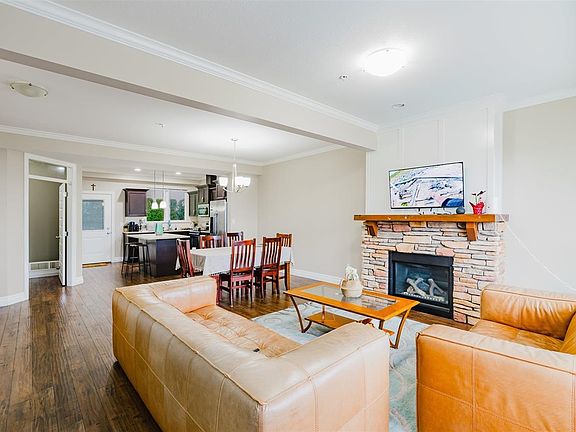 4th image of 6026 Lindeman St #16